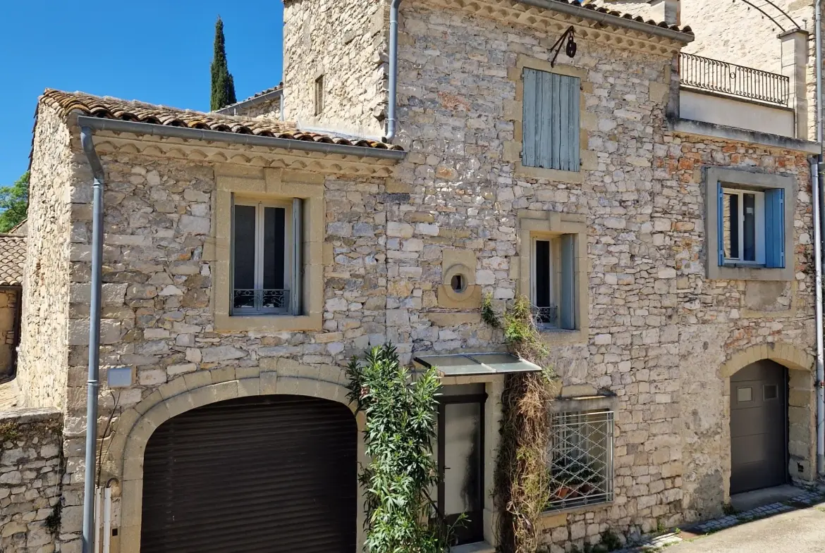 Maison en pierre à vendre à Lecques - 125 m² avec 4 chambres 