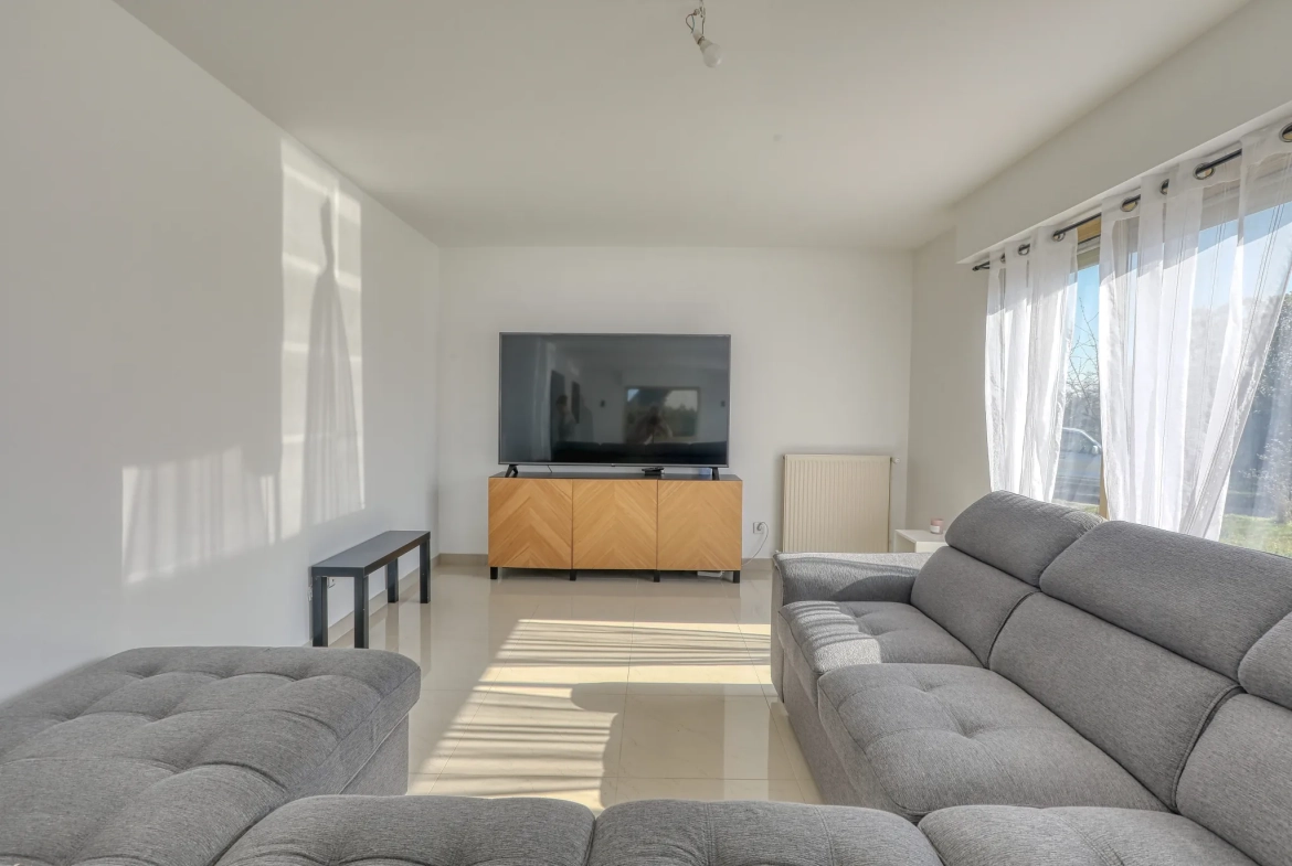 Maison 5 pièces rénovée en 2022 avec grand séjour et jardin à Saint-Clair-sur-Epte 