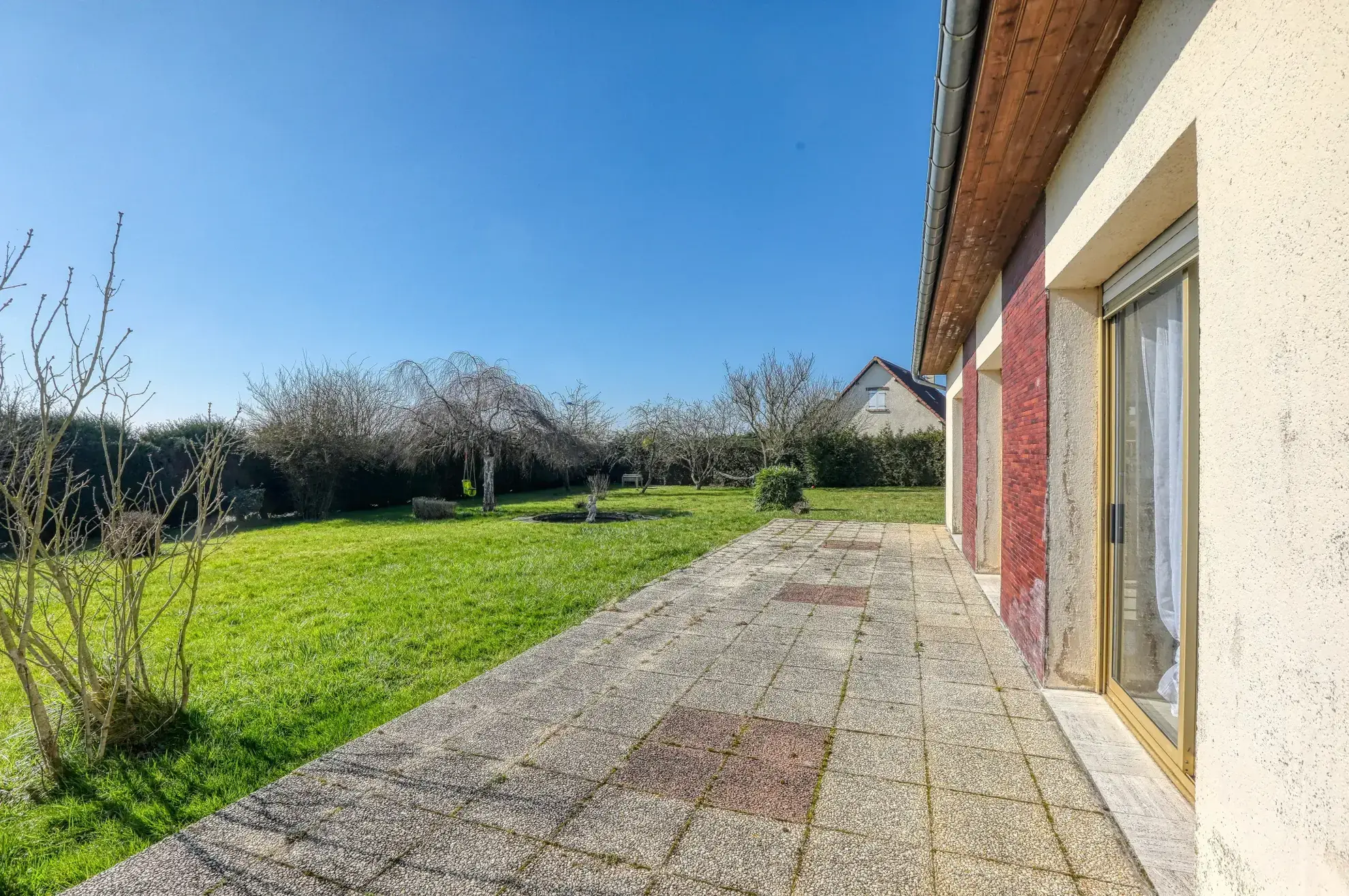Maison 5 pièces rénovée en 2022 avec grand séjour et jardin à Saint-Clair-sur-Epte 
