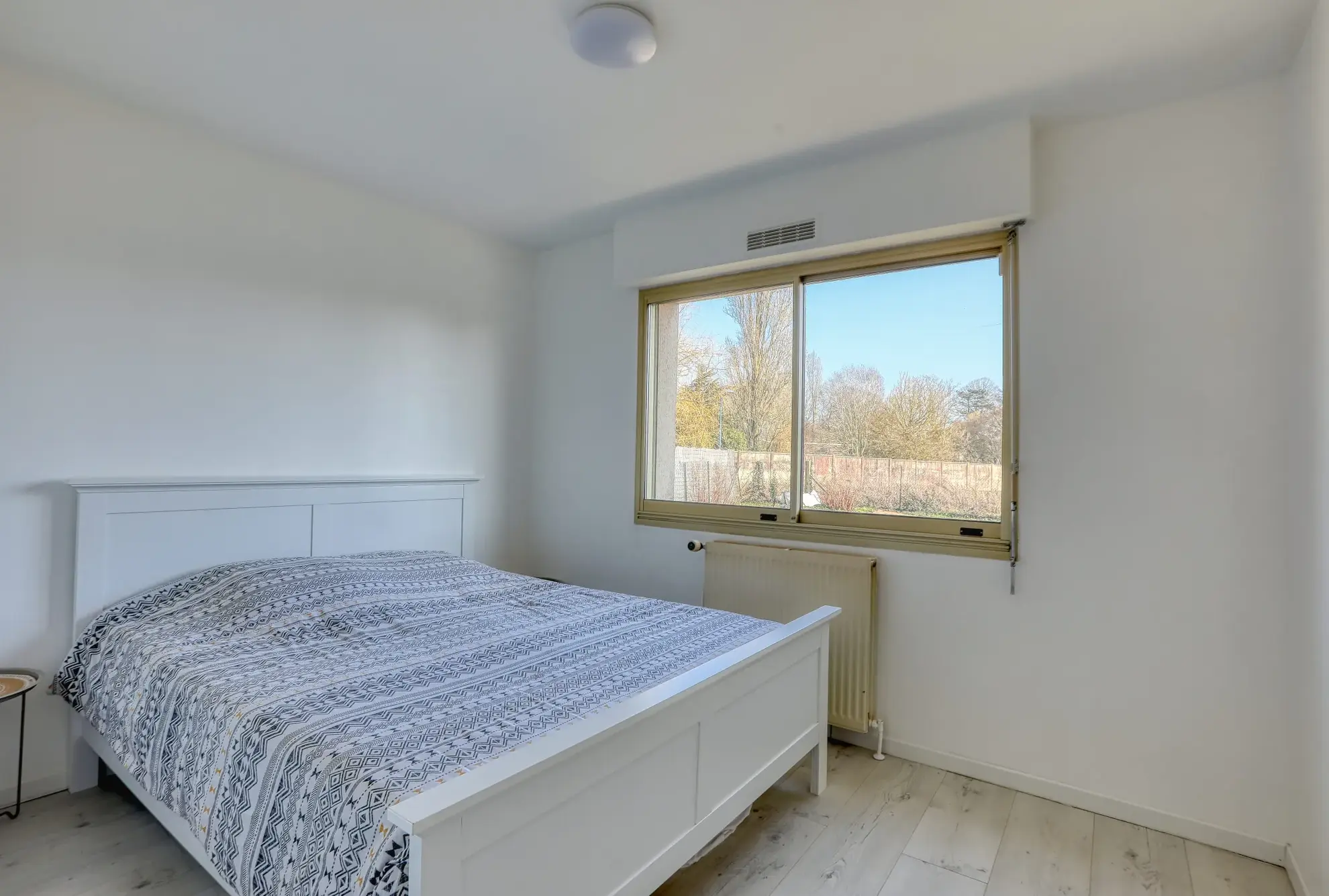 Maison 5 pièces rénovée en 2022 avec grand séjour et jardin à Saint-Clair-sur-Epte 