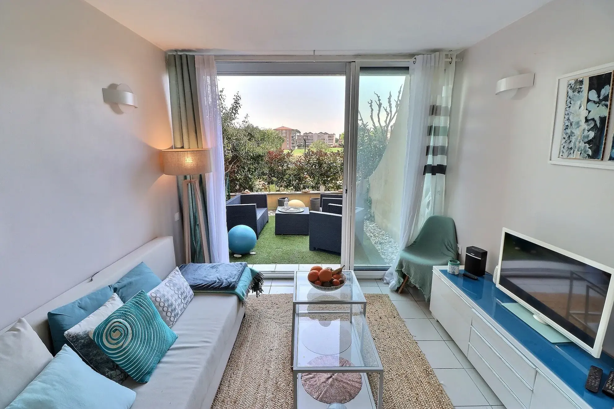 Appartement T1 avec jardin et vue sur l’eau à Lattes Port Ariane 