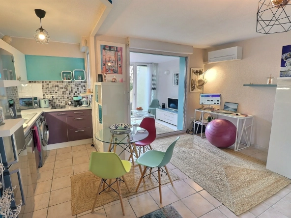 Appartement T1 avec jardin et vue sur l’eau à Lattes Port Ariane