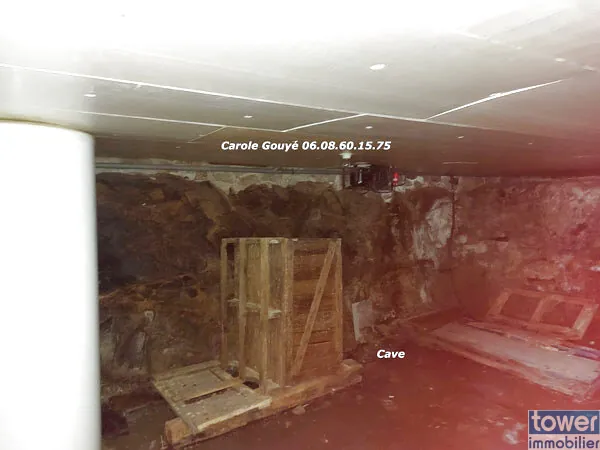 Maison de bourg de 130 m2 proche Nontron avec terrain et potentiel d'expansion 