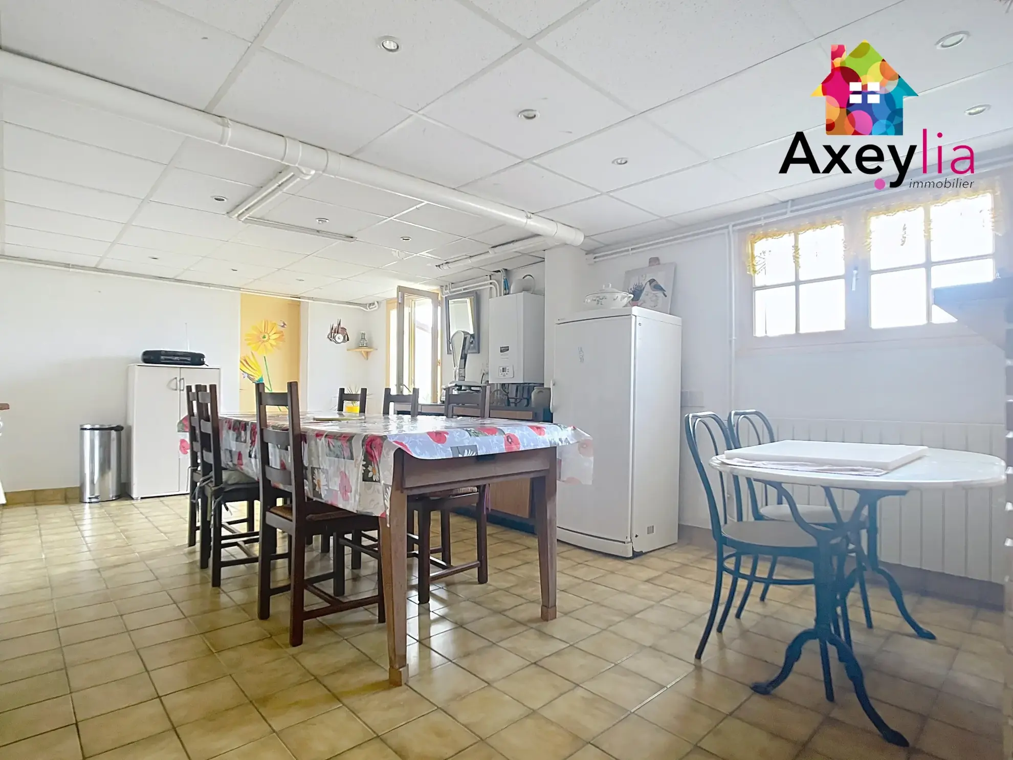 Maison rénovée avec 2 chambres, jardin et garage au Coteau 