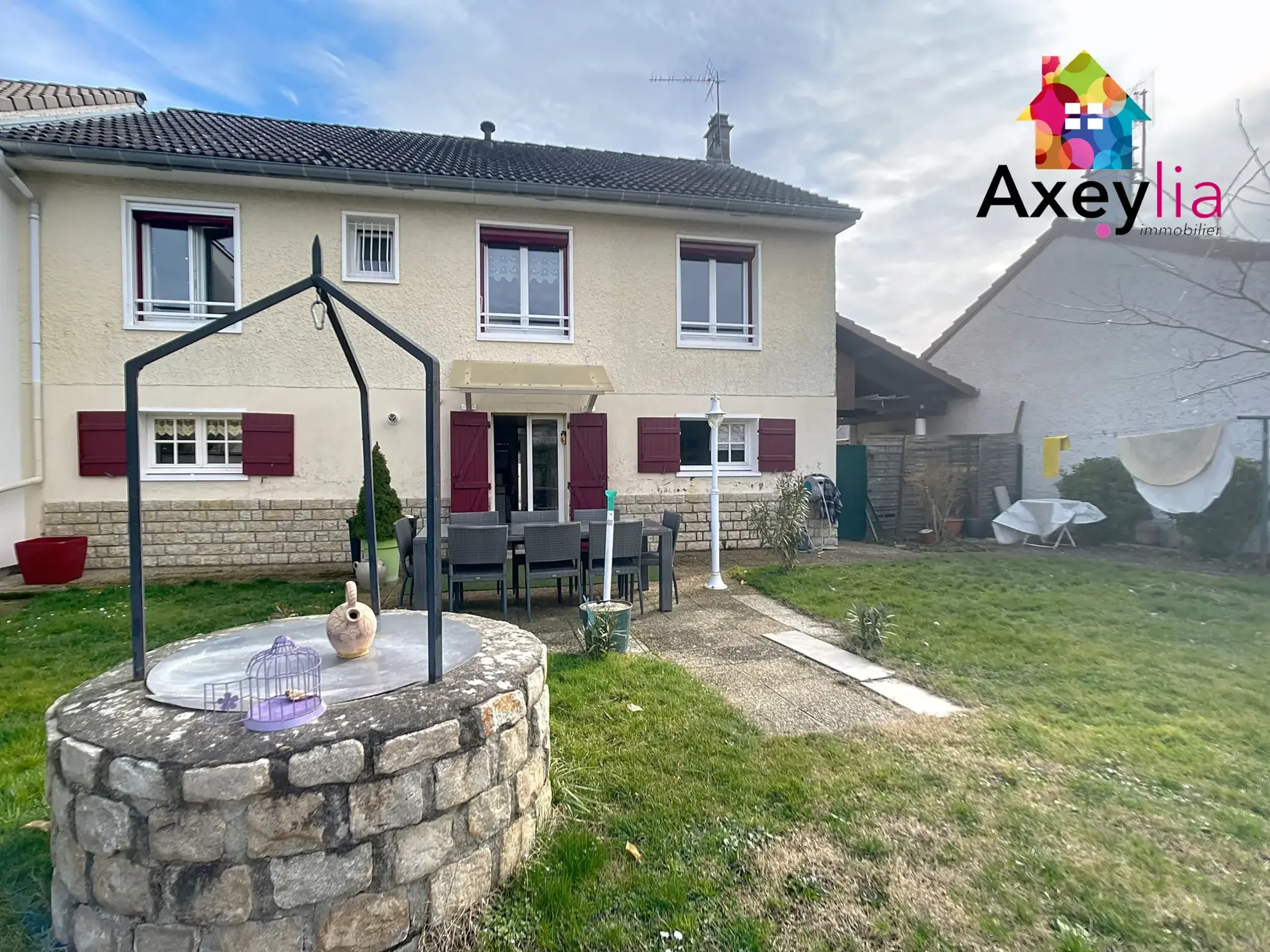 Maison rénovée avec 2 chambres, jardin et garage au Coteau 
