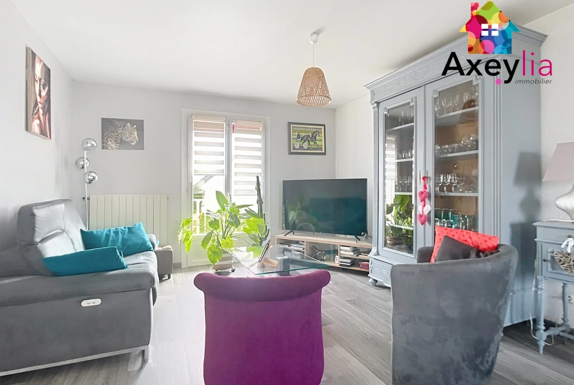 Maison rénovée avec 2 chambres, jardin et garage au Coteau 