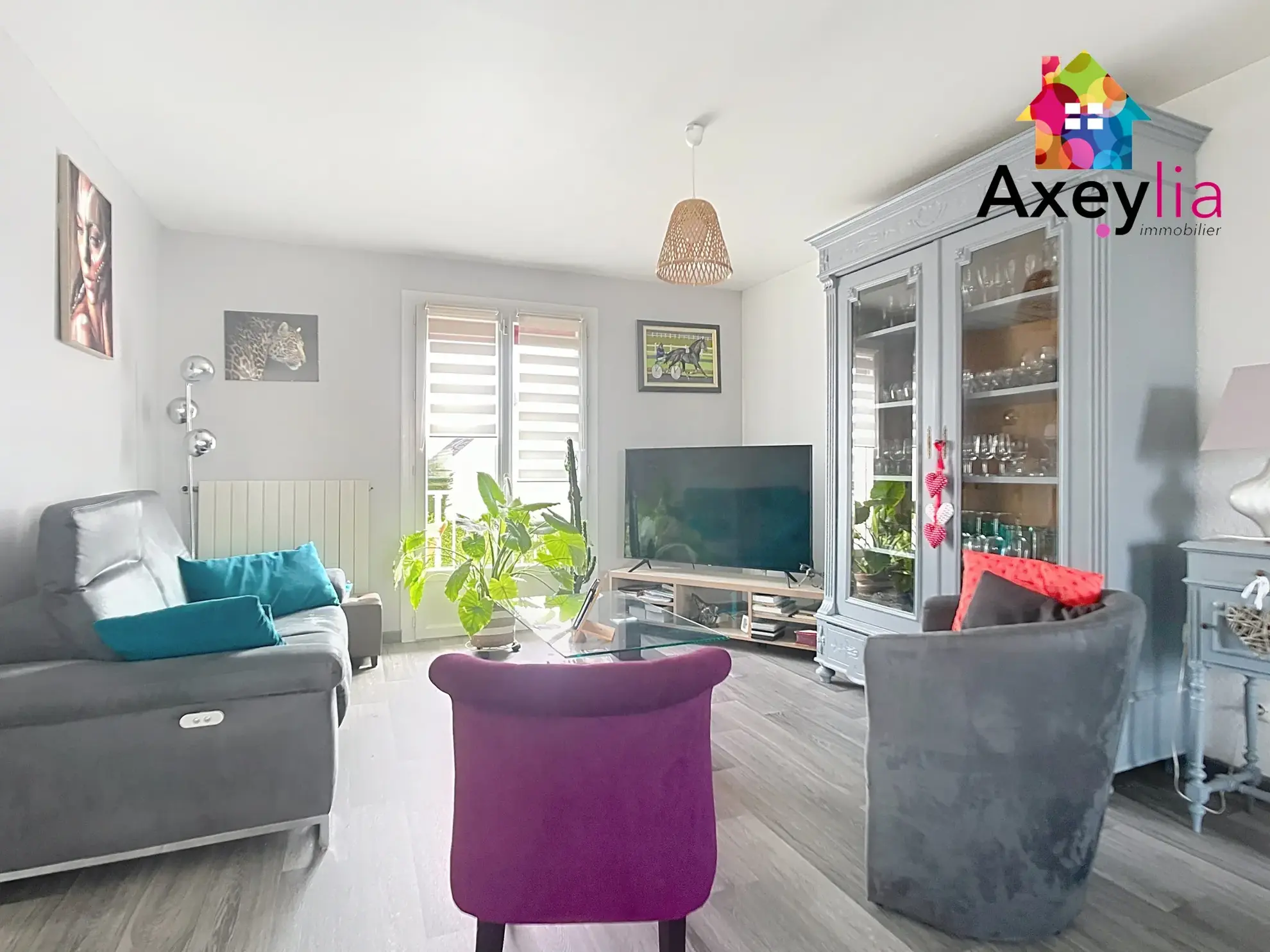 Maison rénovée avec 2 chambres, jardin et garage au Coteau 