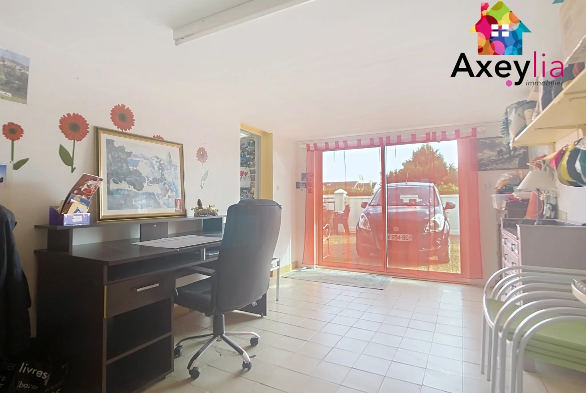 Maison rénovée avec 2 chambres, jardin et garage au Coteau 