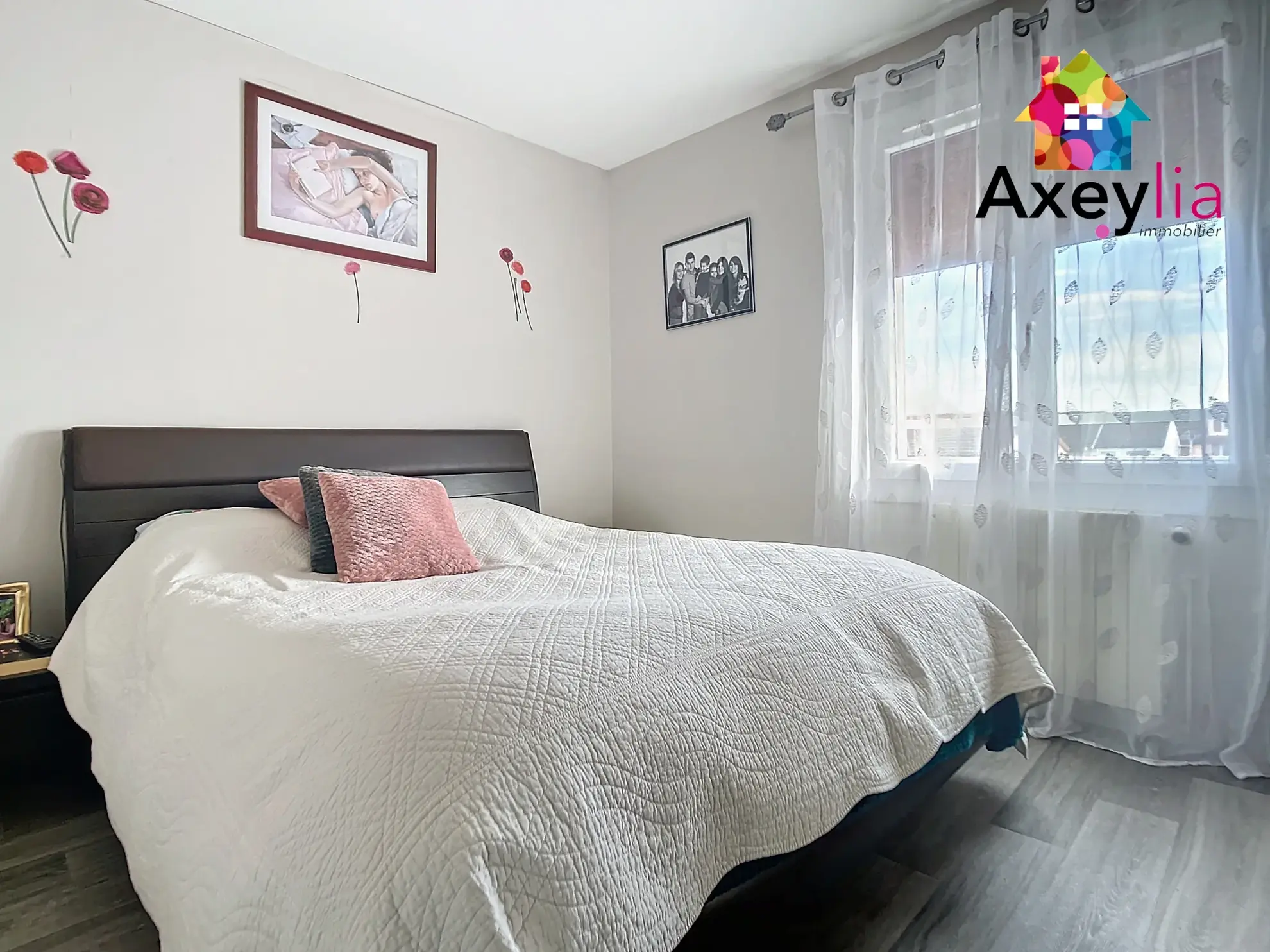 Maison rénovée avec 2 chambres, jardin et garage au Coteau 