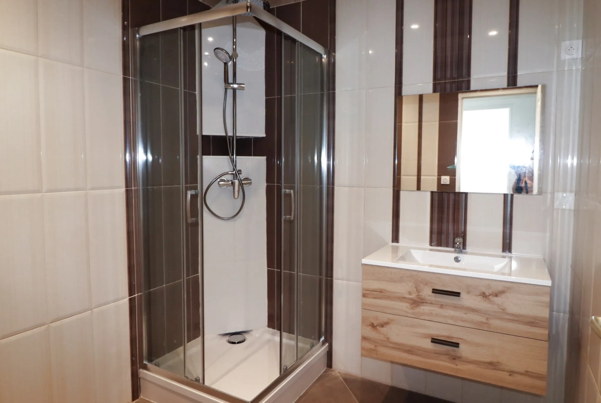 Appartement 4 pièces de 84 m² à Meschers-sur-Gironde, proche plages et centre-ville 