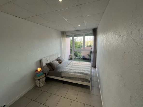 Appartement de 58 m2 à vendre à La Voulte-sur-Rhône avec balcon, cave et garage 