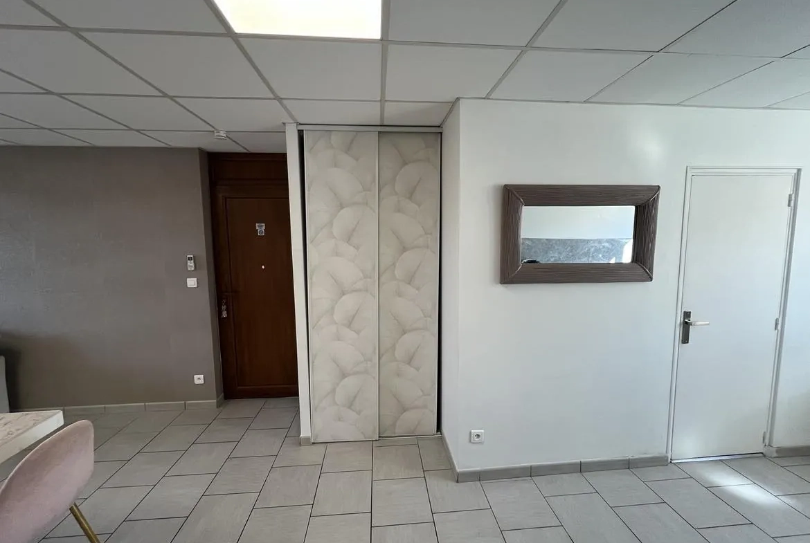Appartement de 58 m2 à vendre à La Voulte-sur-Rhône avec balcon, cave et garage 