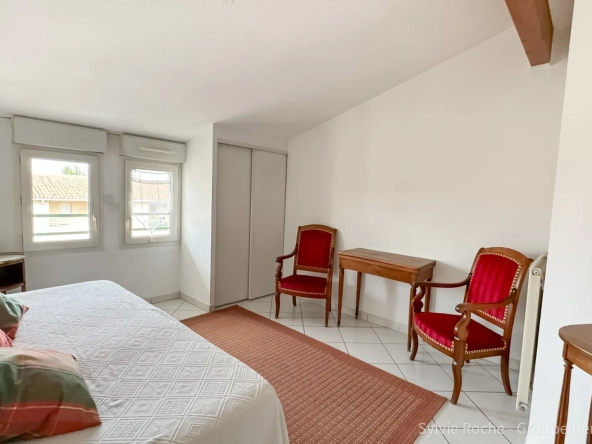 Appartement 4 pièces avec terrasse et parking à Orange 