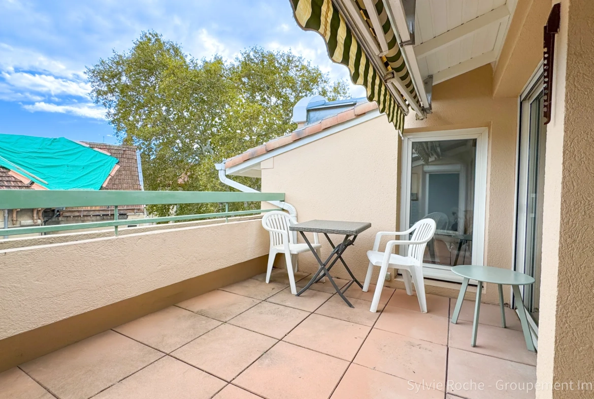 Appartement 4 pièces avec terrasse et parking à Orange 