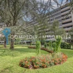 Appartement T4 à vendre à Grenoble avec vue sur le Vercors – Dernier étage, 74 m²