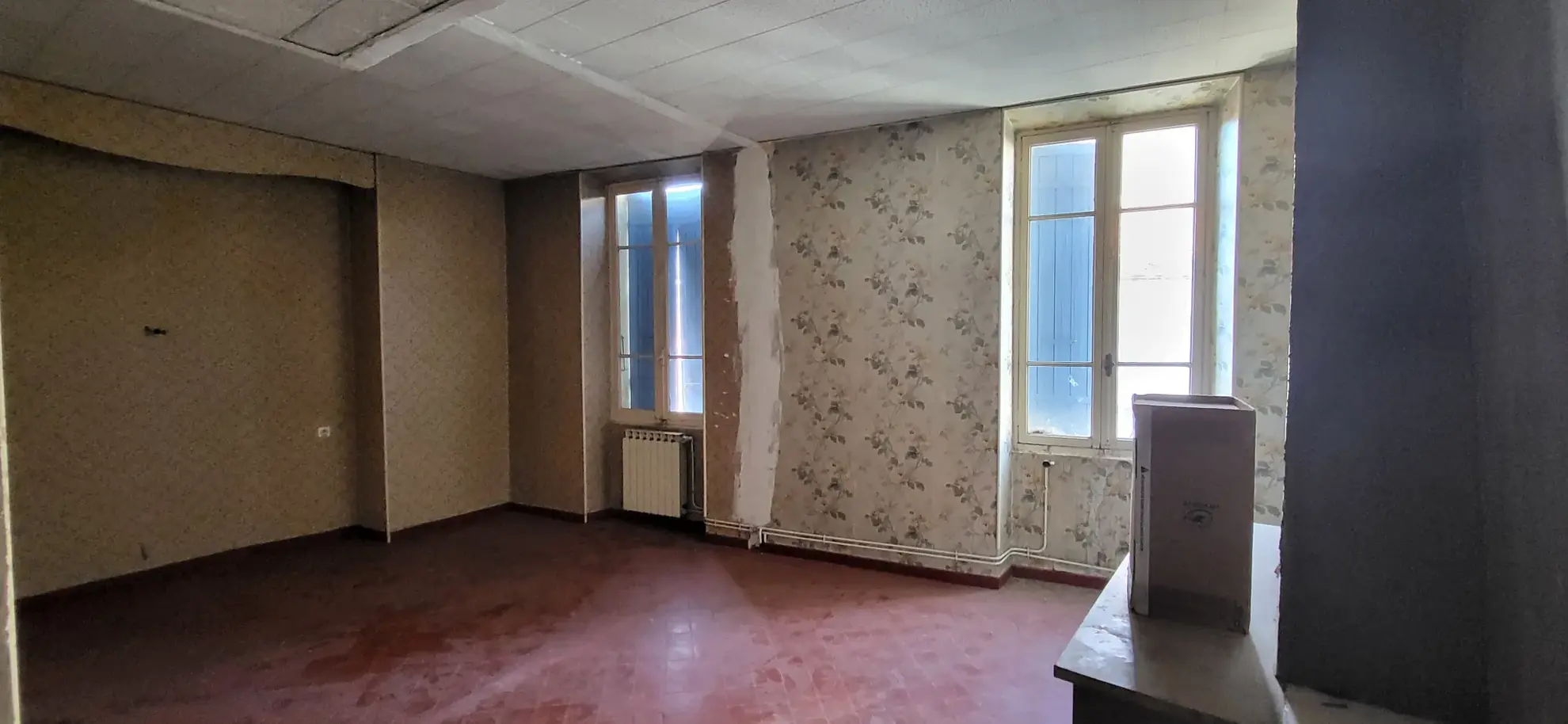 Immeuble à rénover à Orange près du Théâtre Antique - Emplacement de qualité 
