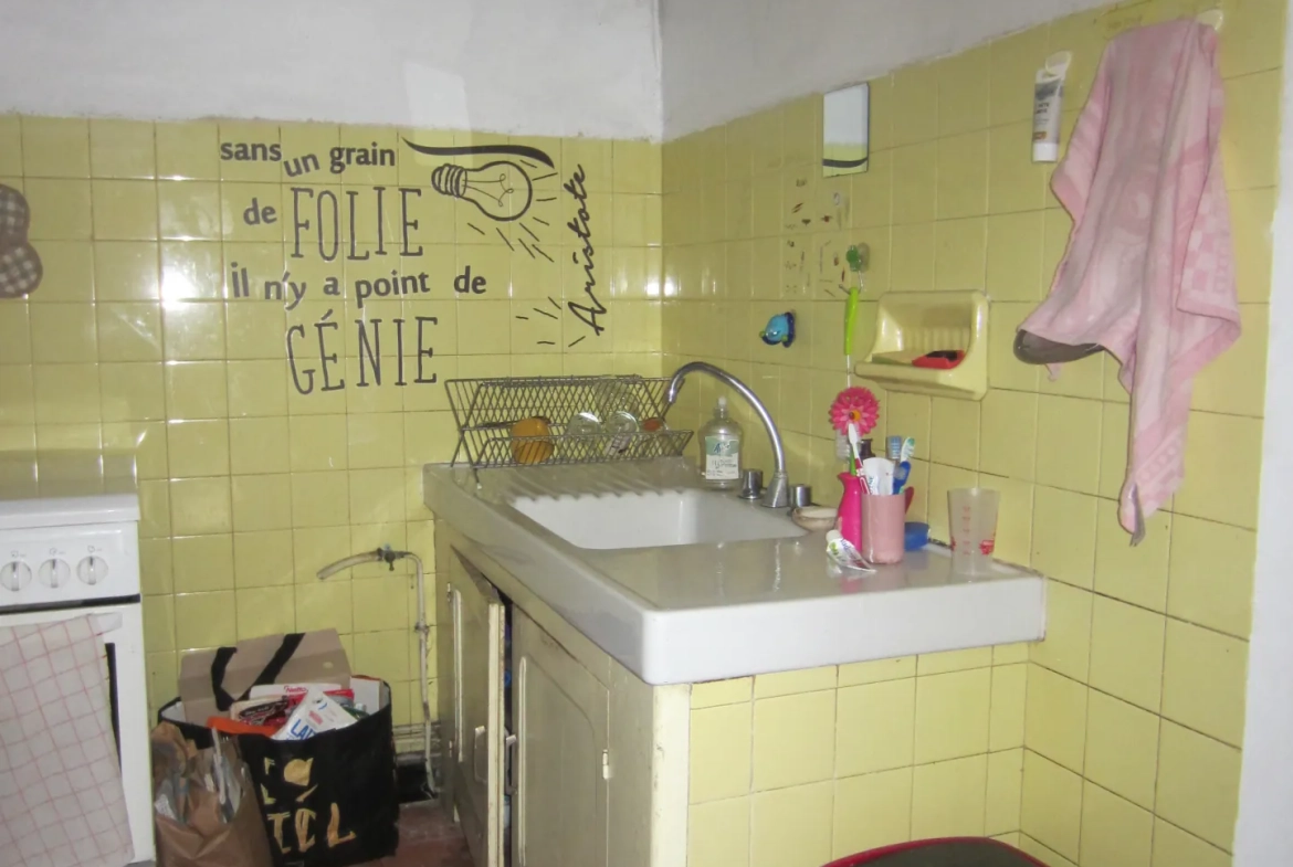Belle maison familiale à Saint-Lizier avec grand terrain et garage spacieux 