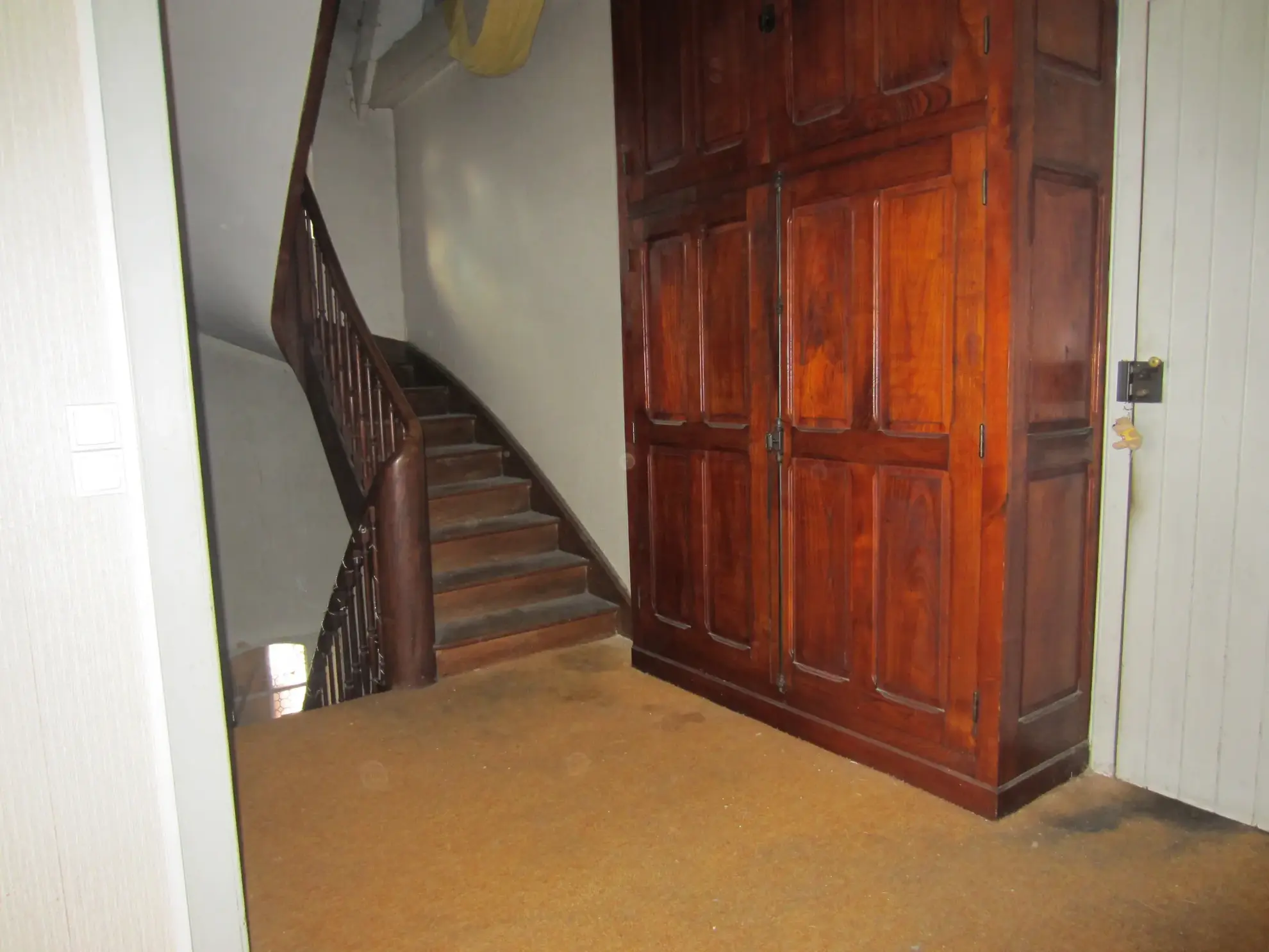 Belle maison familiale à Saint-Lizier avec grand terrain et garage spacieux 