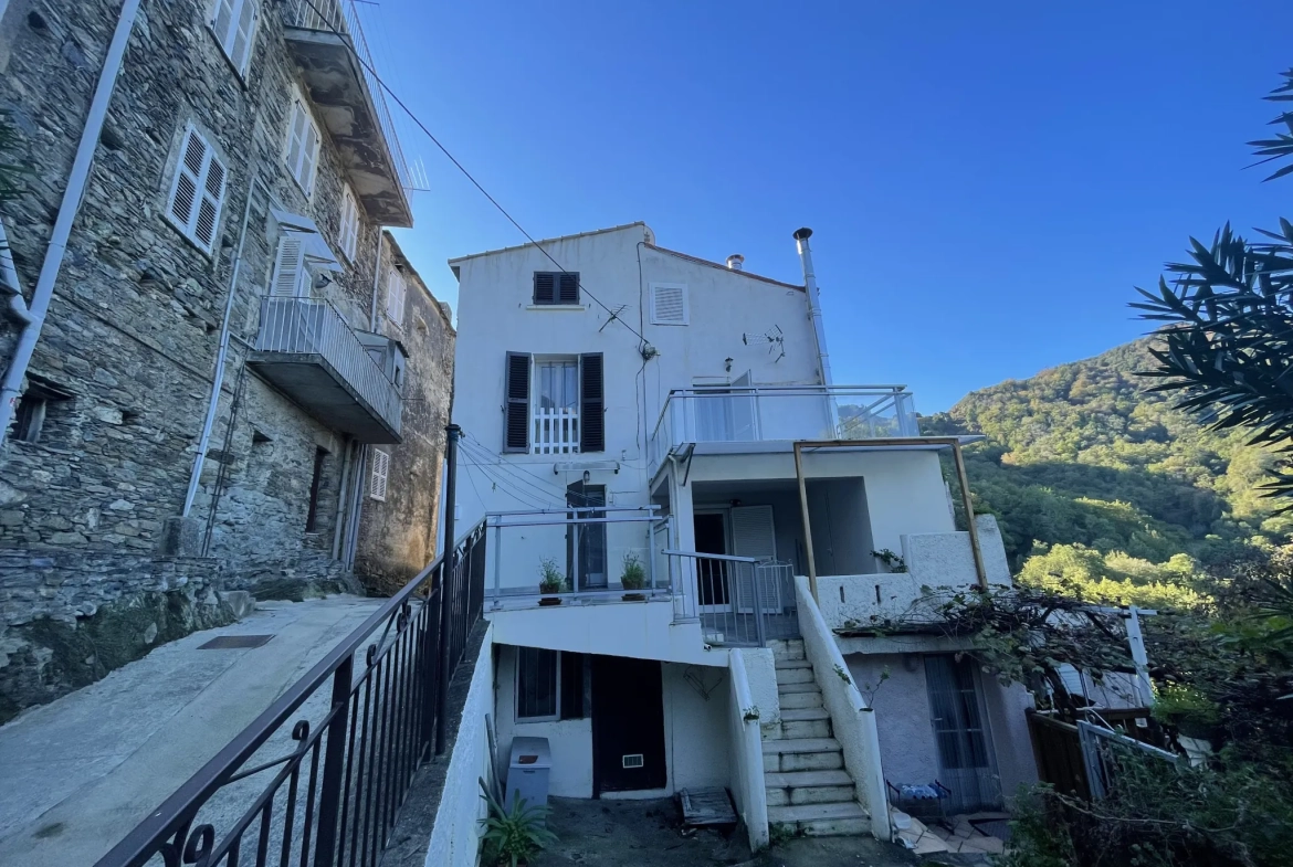 Maison de village à San Nicolao en Corse avec terrasse et jardin 
