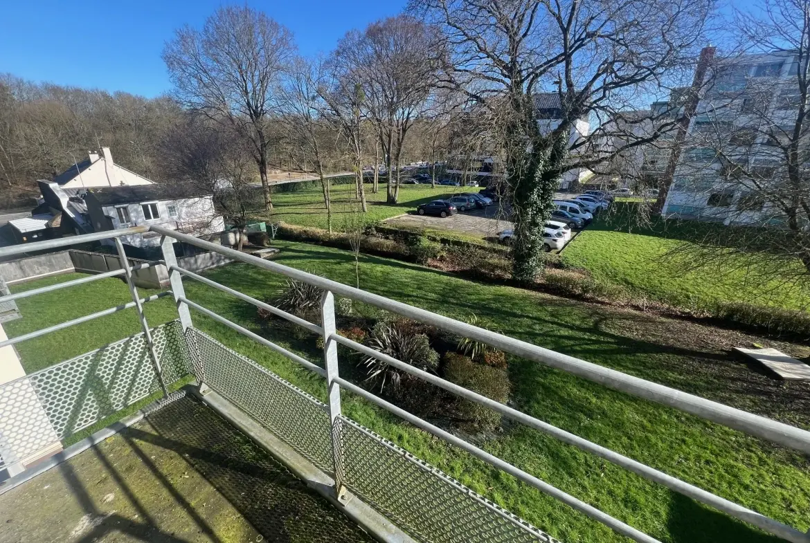 Studio meublé à Rennes avec parking et balcon - Investissement locatif sécurisé 