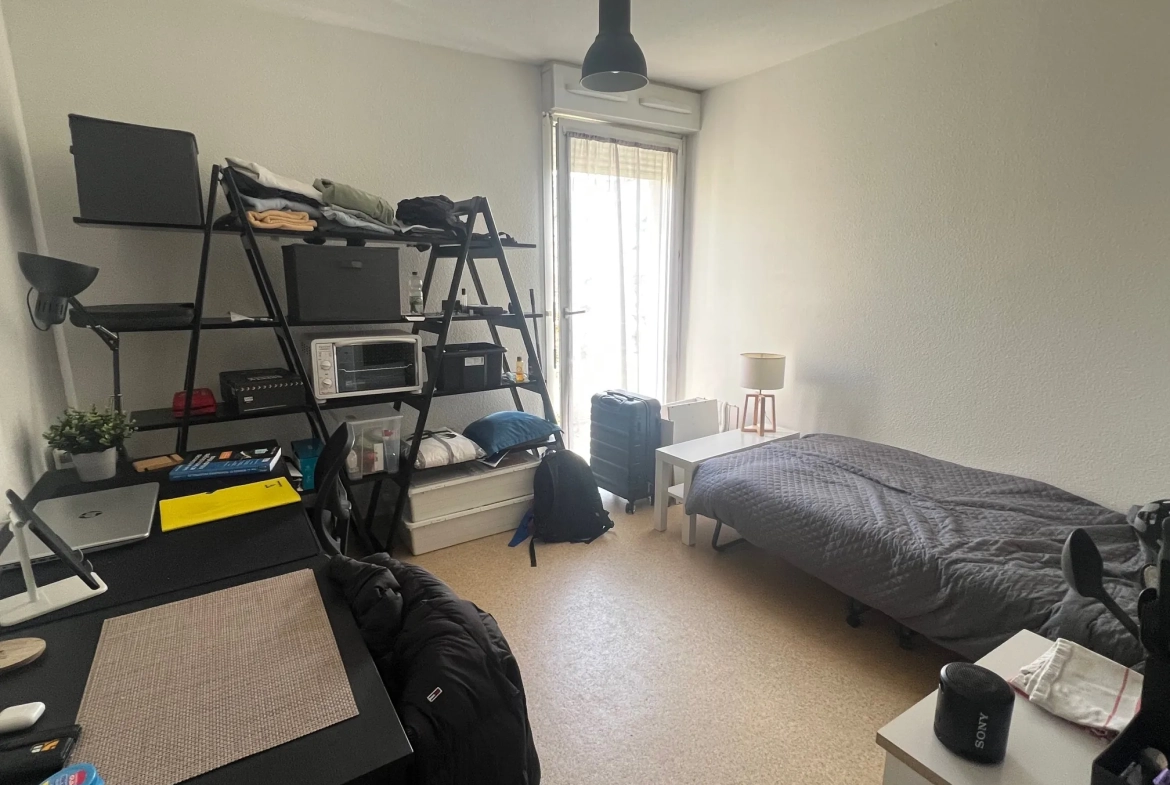 Studio meublé à Rennes avec parking et balcon - Investissement locatif sécurisé 