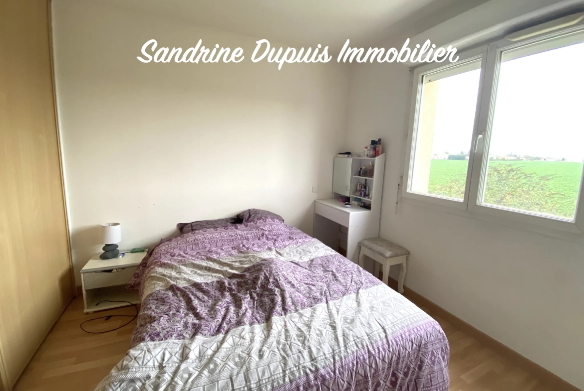 Appartement 2 pièces à Saintes avec parking et box privé 