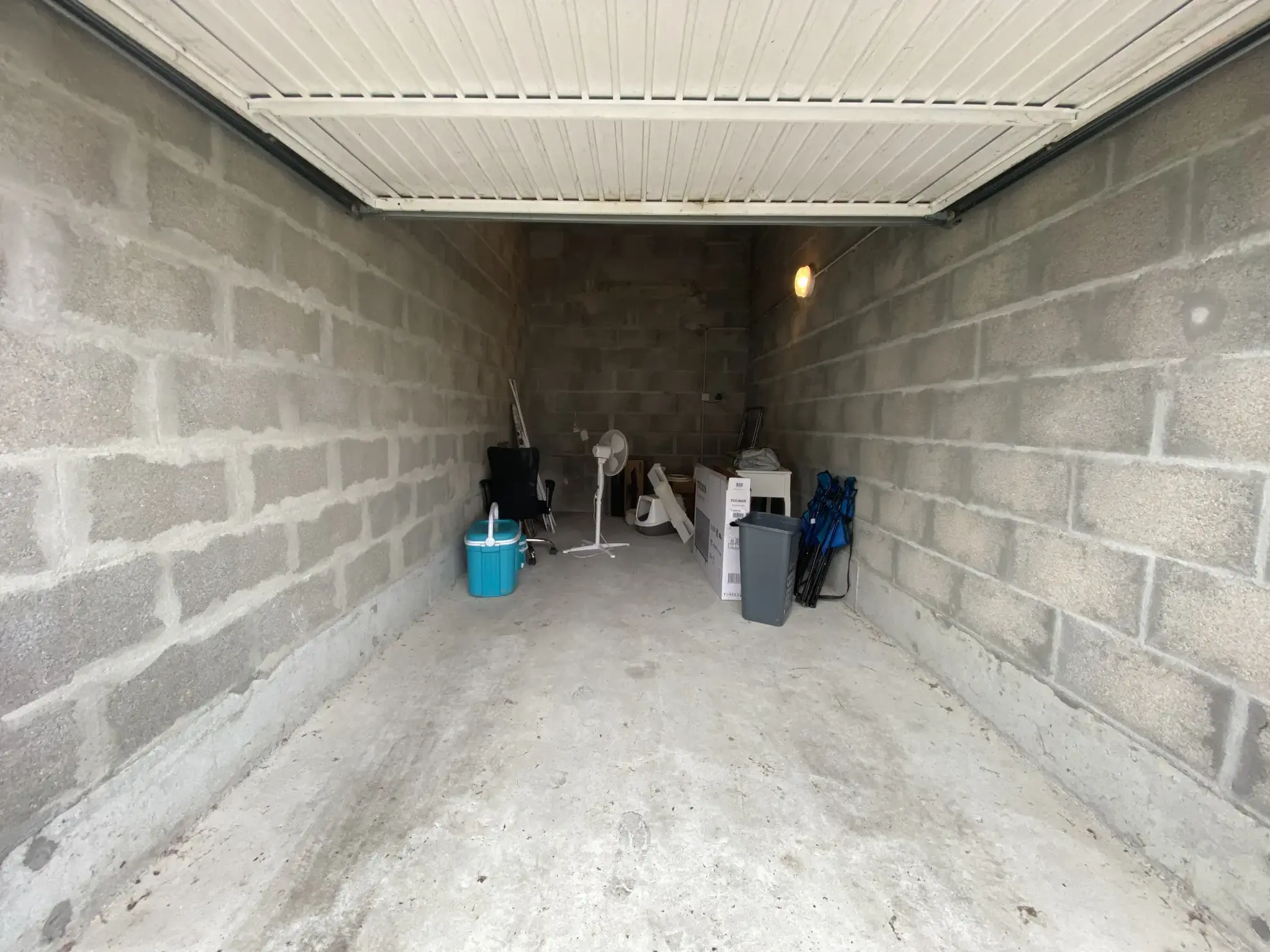 Appartement 2 pièces à Saintes avec parking et box privé 