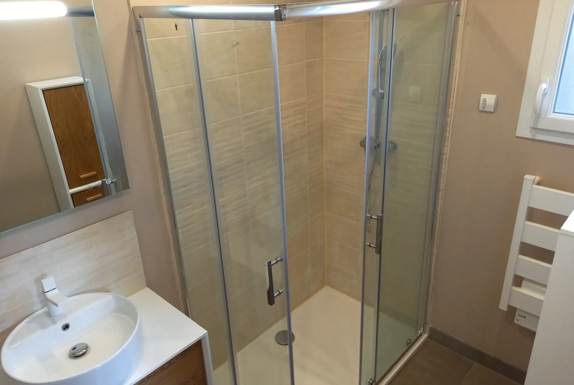 Maison rénovée de 3 pièces à Eu, emplacement exceptionnel, sans travaux, clé en main 