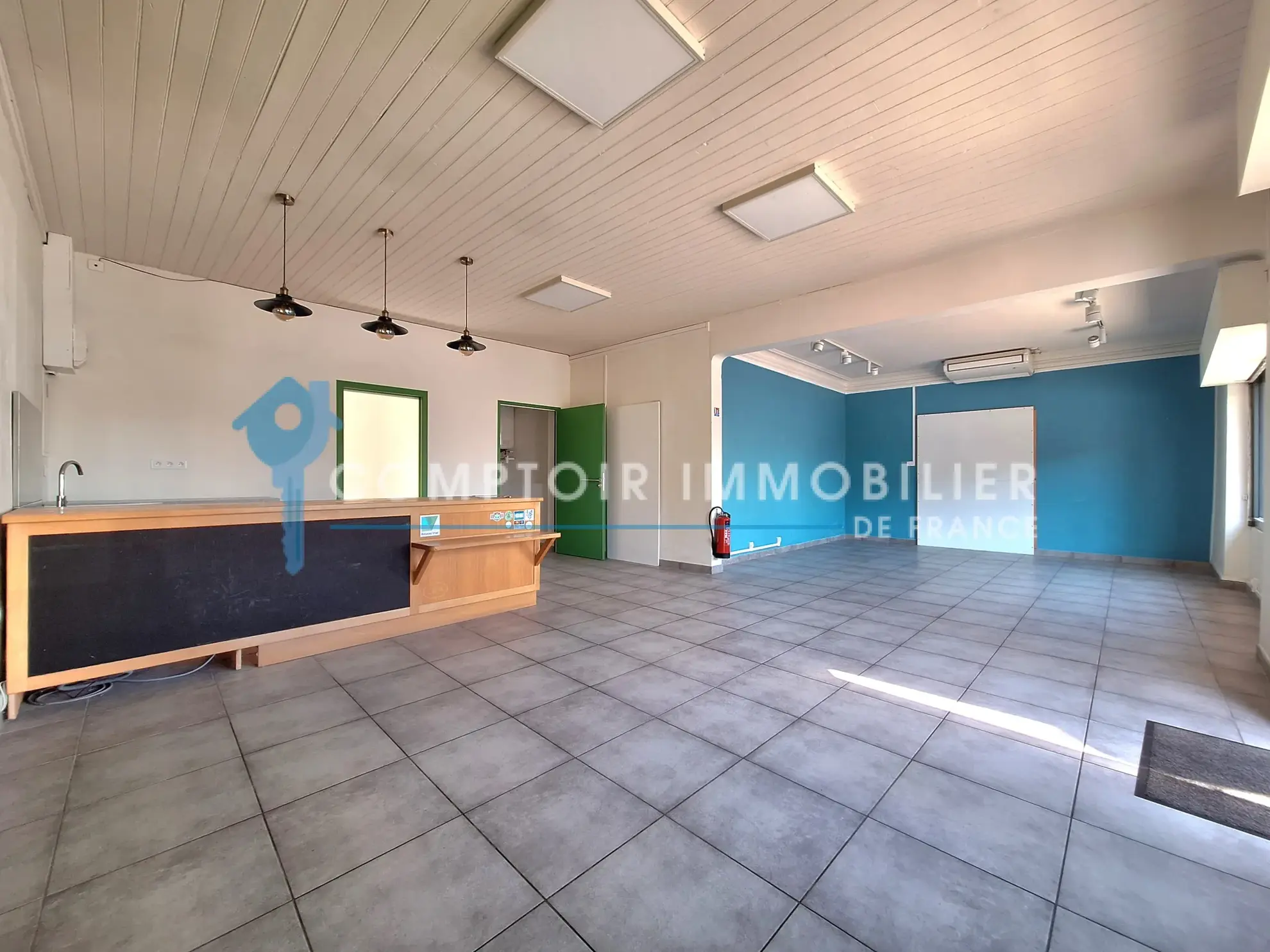 Investissement immobilier à Damiatte avec local commercial, appartement et garage 