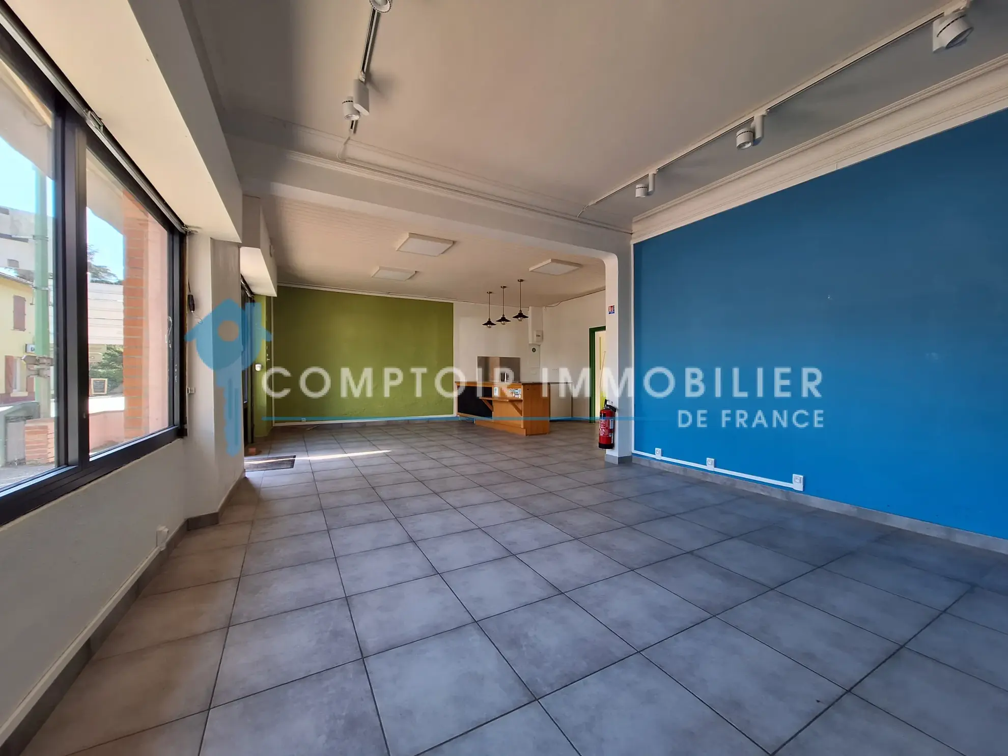 Investissement immobilier à Damiatte avec local commercial, appartement et garage 