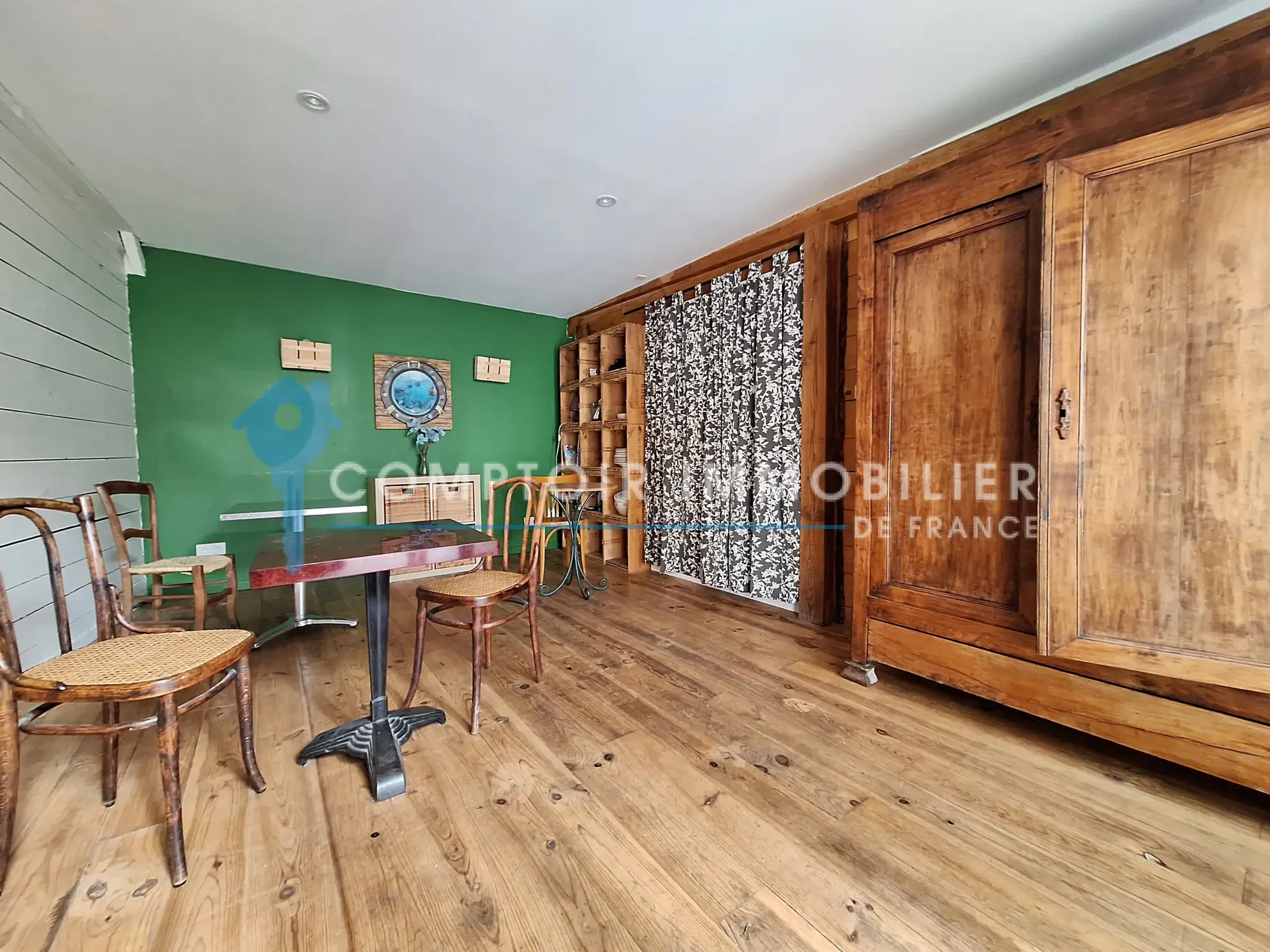 Investissement immobilier à Damiatte avec local commercial, appartement et garage 