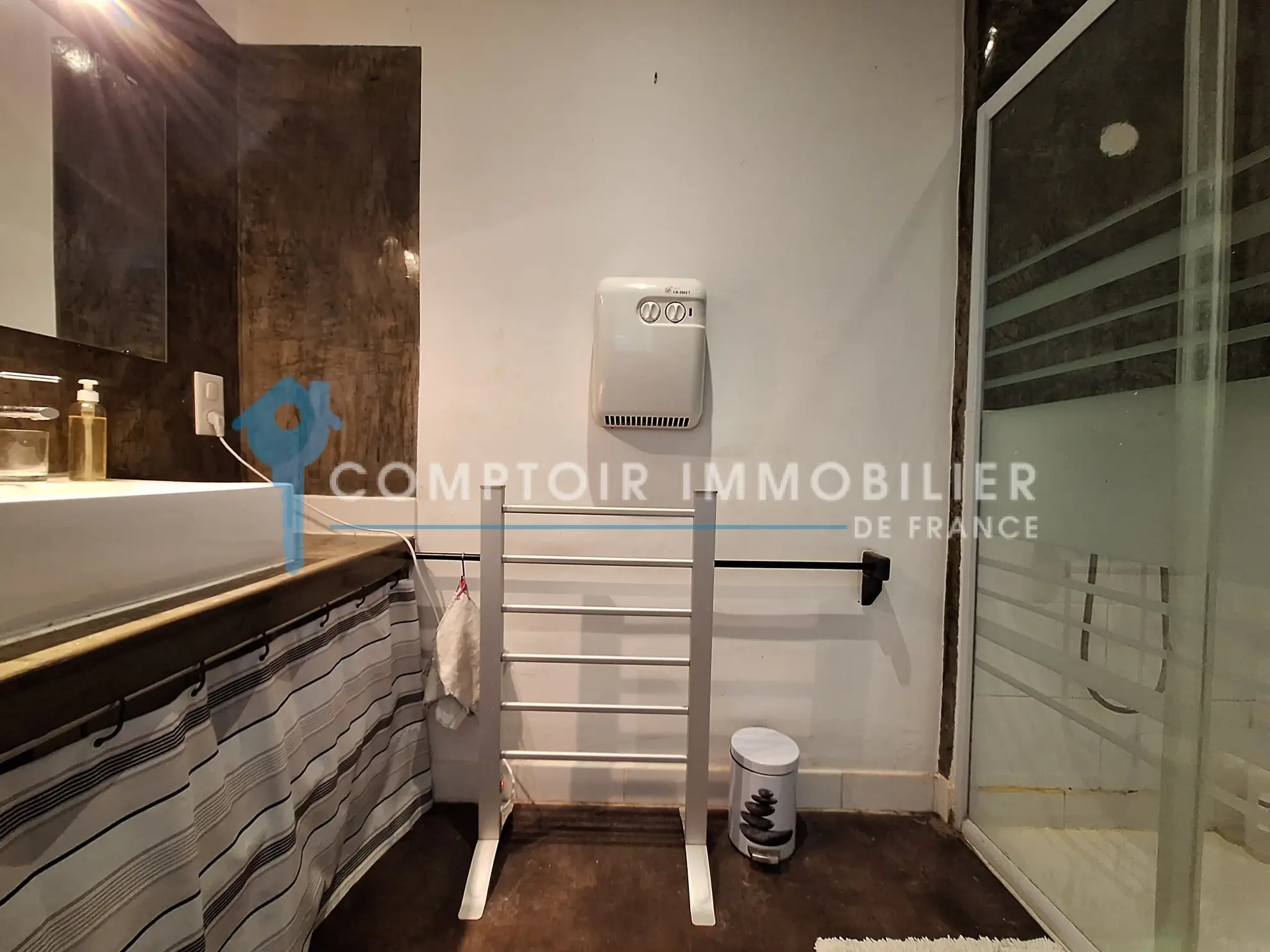 Investissement immobilier à Damiatte avec local commercial, appartement et garage 