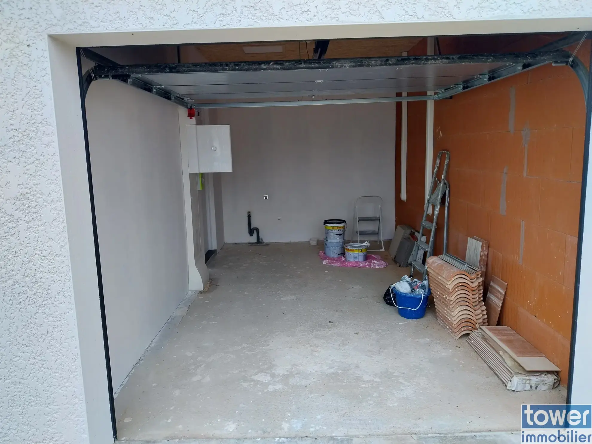 Maison neuve à Nègrepelisse avec 3 chambres, garage et terrain clos 