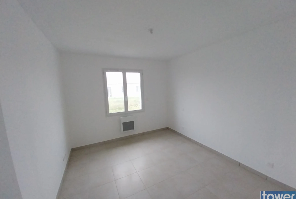 Maison neuve à Nègrepelisse avec 3 chambres, garage et terrain clos 