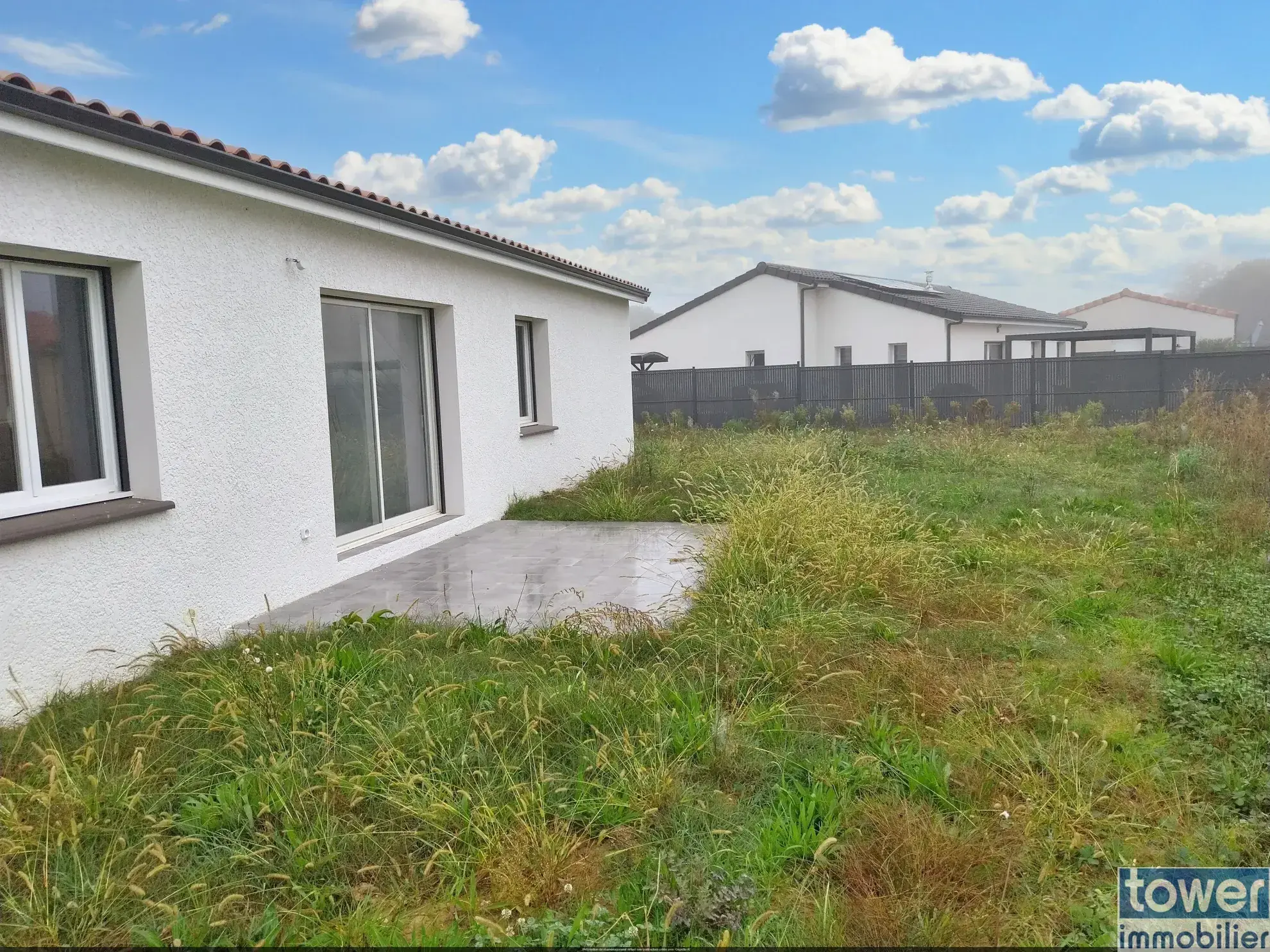 Maison neuve à Nègrepelisse avec 3 chambres, garage et terrain clos 