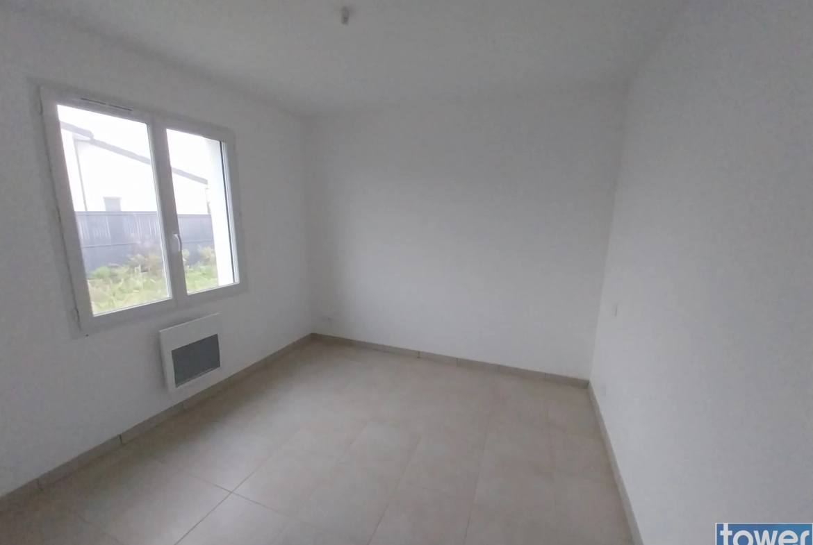 Maison neuve à Nègrepelisse avec 3 chambres, garage et terrain clos 