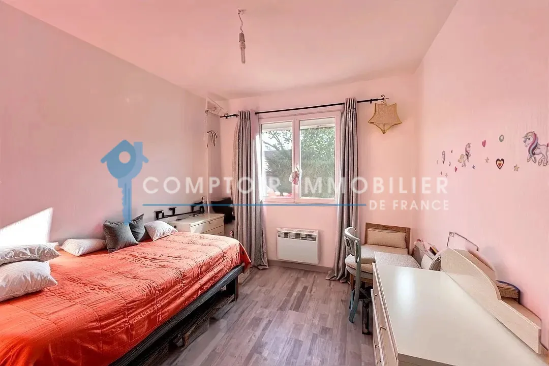 Maison de plain-pied à vendre à Auneau, 5 chambres, 107 m2, proche Paris 