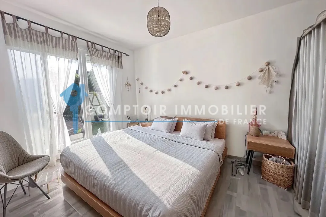 Maison de plain-pied à vendre à Auneau, 5 chambres, 107 m2, proche Paris 