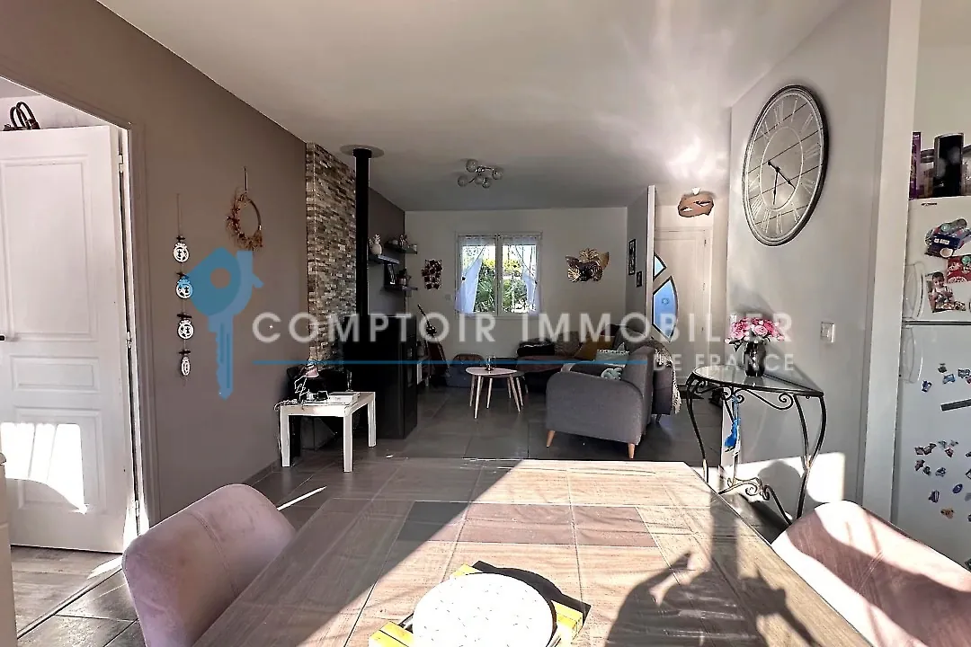 Maison de plain-pied à vendre à Auneau, 5 chambres, 107 m2, proche Paris 