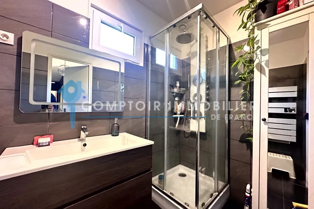 Maison de plain-pied à vendre à Auneau, 5 chambres, 107 m2, proche Paris 