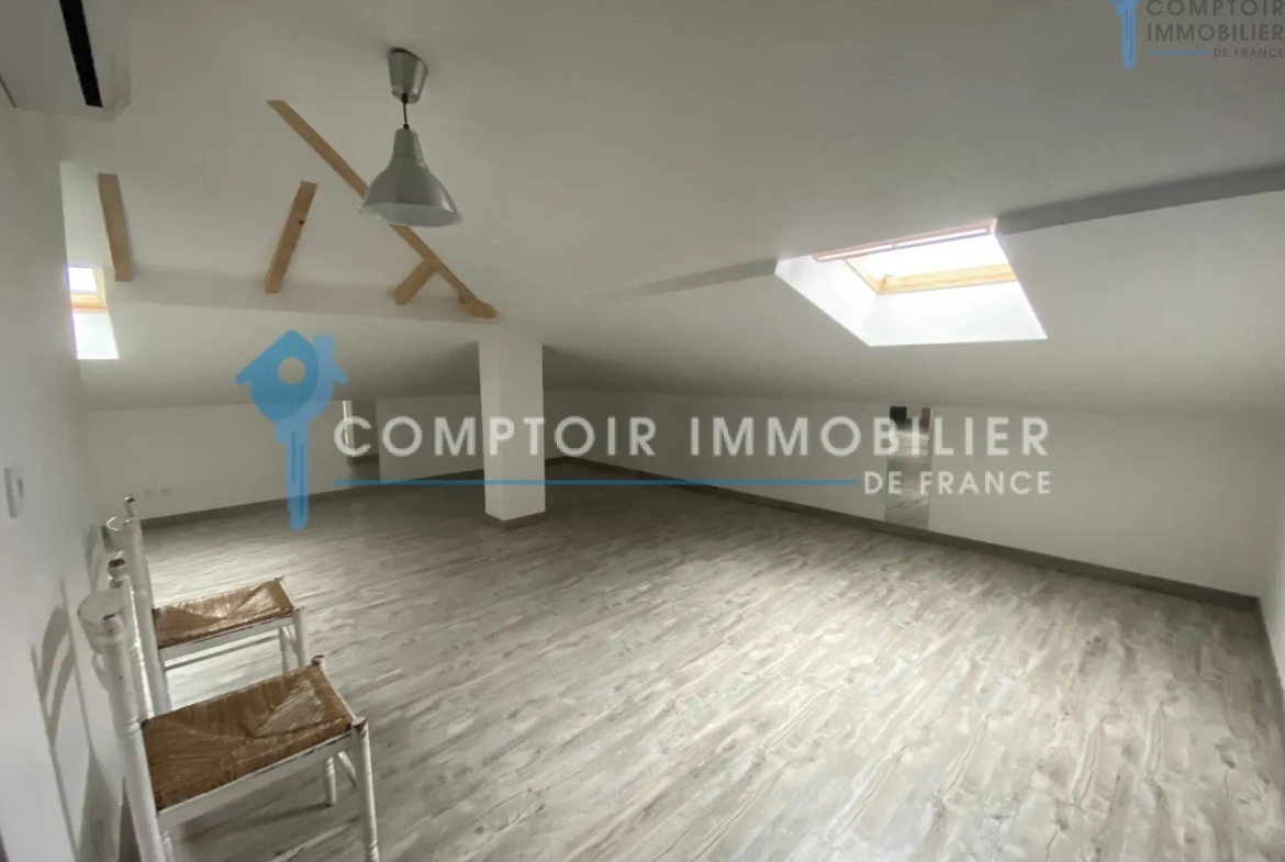 Studio rénové de 30 m2 avec parking privé à Gallargues-Le-Montueux, parfait pour investissement 