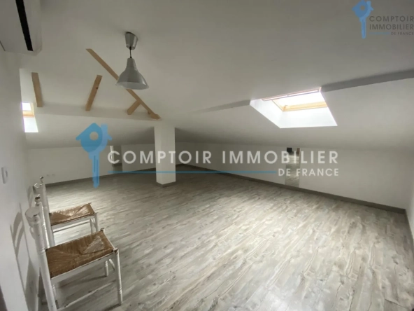 Studio rénové de 30 m2 avec parking privé à Gallargues-Le-Montueux, parfait pour investissement