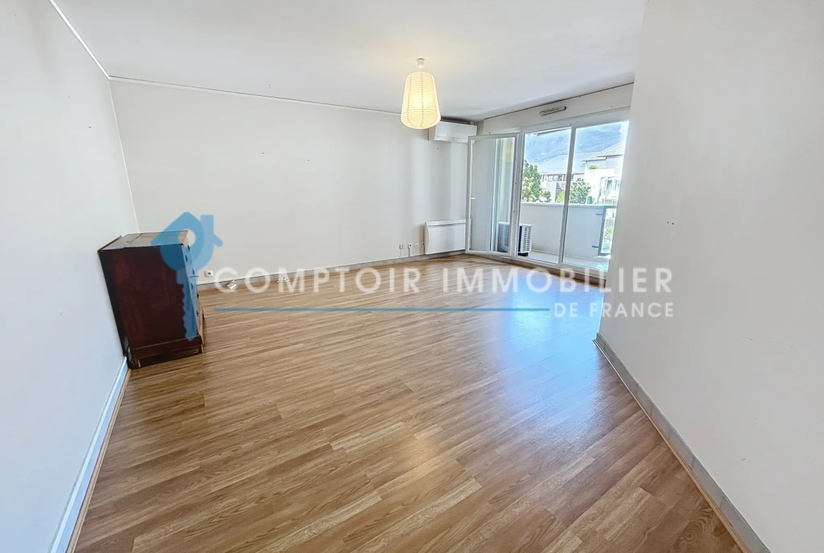Appartement T3 de 70m² à Grenoble Porte de France avec vue sur Vercors 