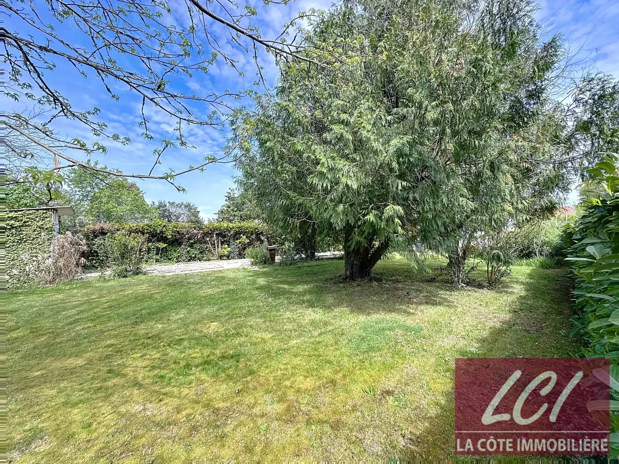 Terrain constructible de 510 m² au Le Teich, proche de toutes commodités dans le bassin d'Arcachon 