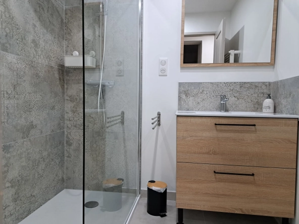 Villa 4 chambres rénovée à Monteux proche commodités 