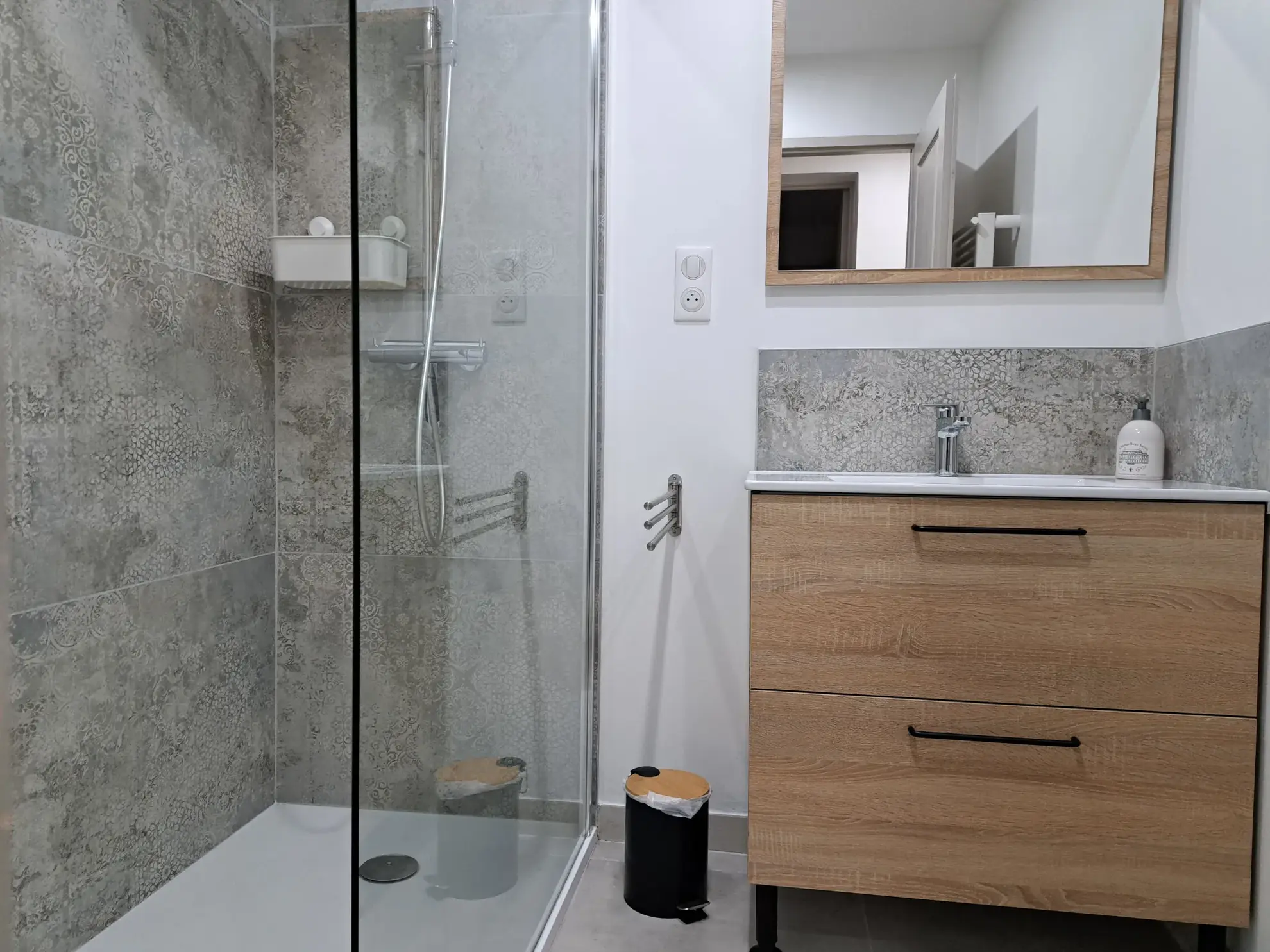 Villa 4 chambres rénovée à Monteux proche commodités 