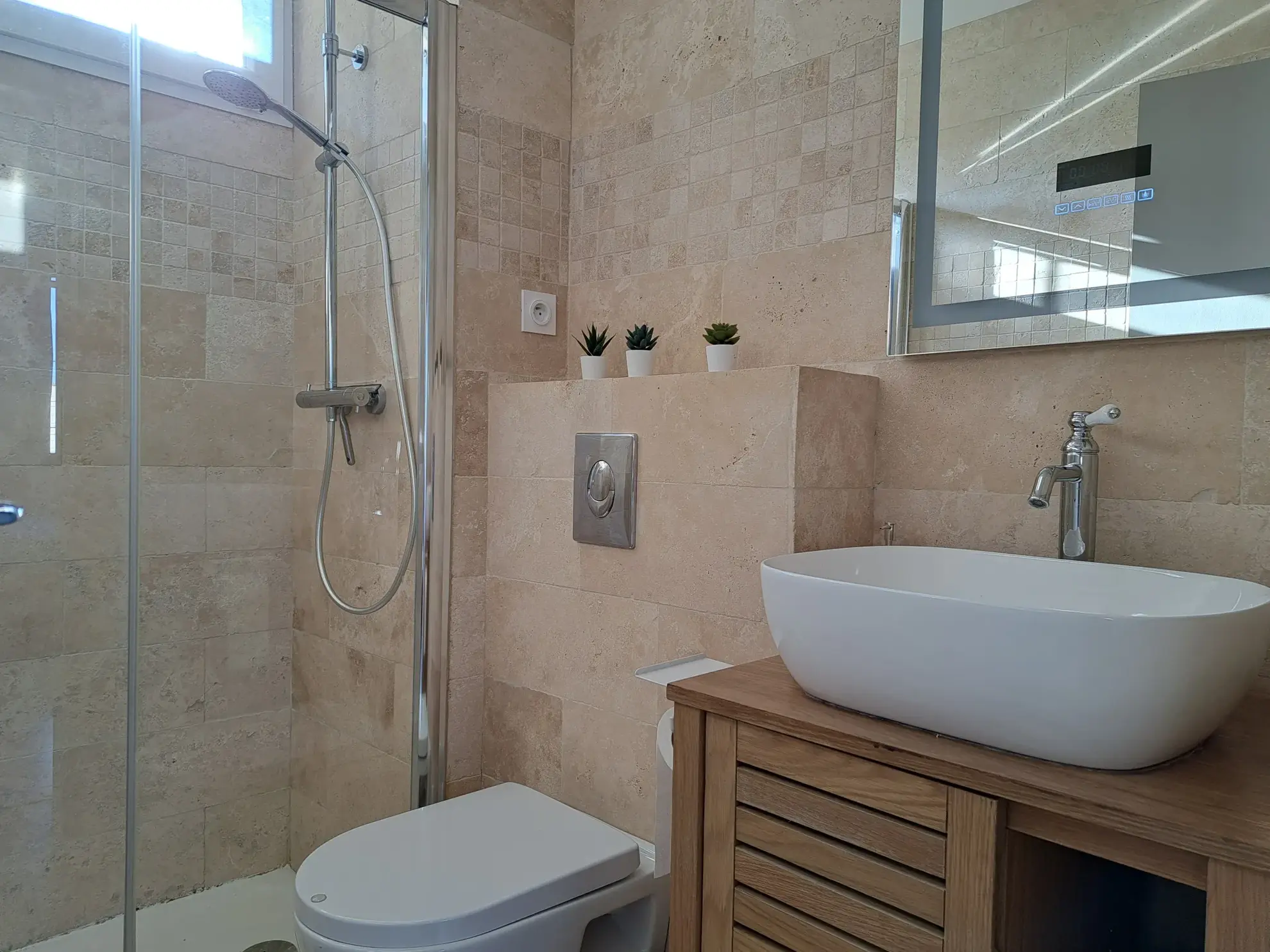 Villa 4 chambres rénovée à Monteux proche commodités 