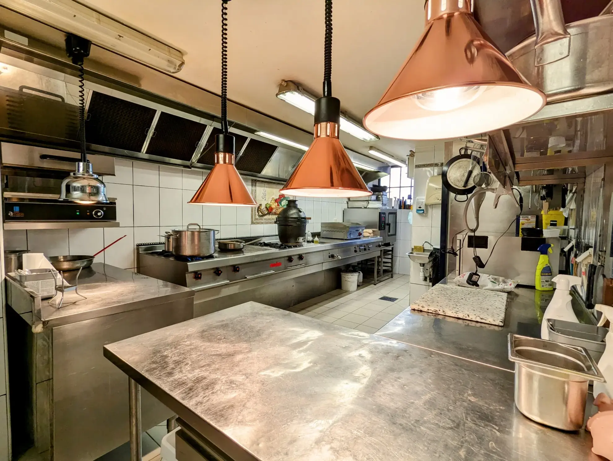 Restaurant traditionnel avec logement à Lamalou-les-Bains – Opportunité rare 