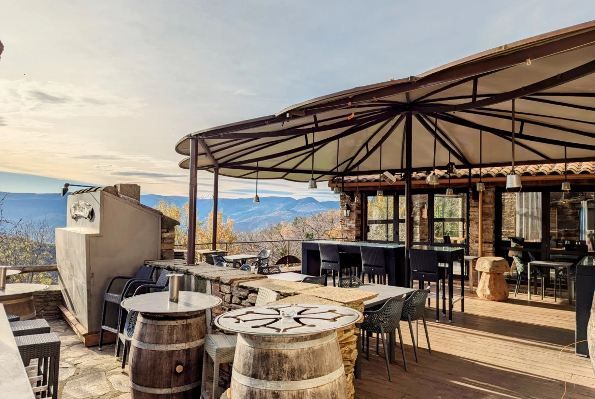 Restaurant traditionnel avec logement à Lamalou-les-Bains – Opportunité rare 