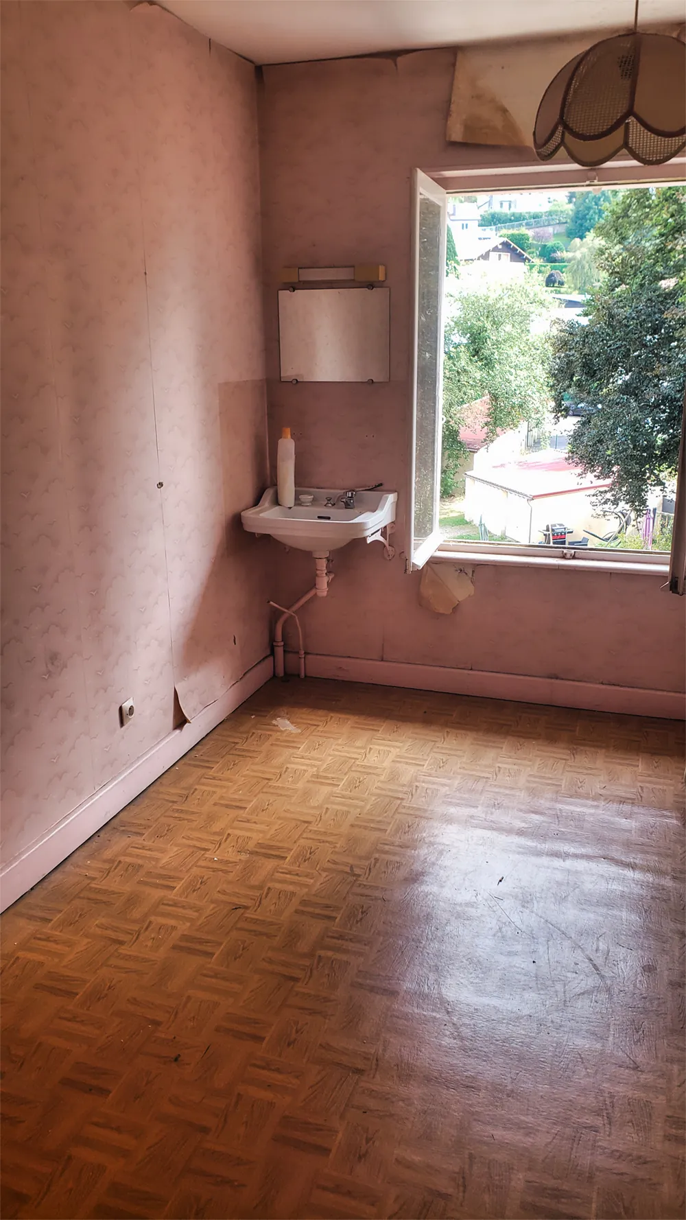 Appartement T4 rénové avec terrasse et grenier à Gérardmer, Vosges 